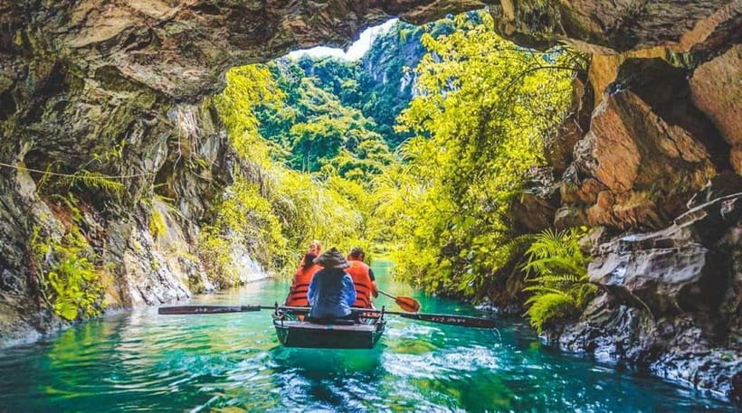 From Hanoi : 4-day Ninh Binh-Halong Bay Cruise with Balcony - Sundeck evening: sunset party, cooking class, and night squid fishing