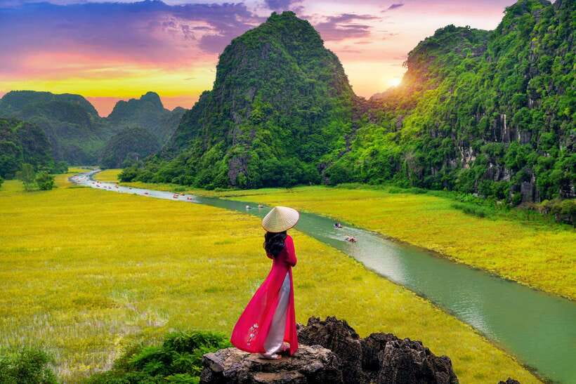 From Hanoi: 5-Day Sapa, Ninh Binh, Ha Long Bay Cruise - Fansipan finish and the long return to Hanoi