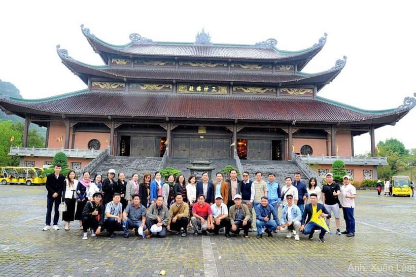 From Hanoi: Bai Dinh,Trang An and Mua Cave Trip - Trang An UNESCO boat ride: tunnel caves, calm pacing, and a different view of the mountains