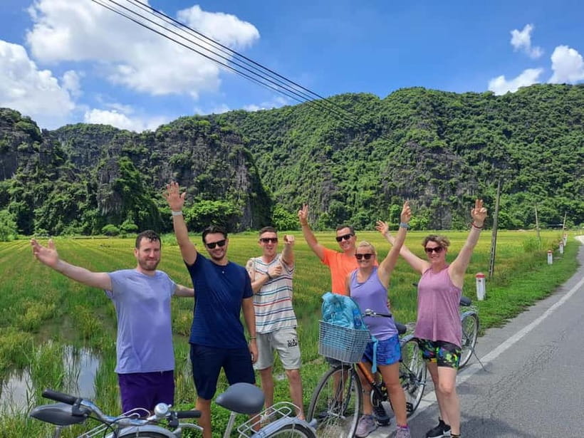 From Hanoi: Bai Dinh,Trang An and Mua Cave Trip - Bai Dinh Pagoda: giant scale, multiple records, and a short walk that adds up
