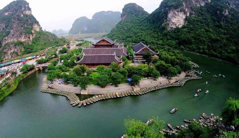 From Hanoi: Bai Dinh, Trang An Mua Cave - A Scenic Day Tour - How the Hanoi-to-Ninh Binh day runs (pickup, drive, and timing reality)