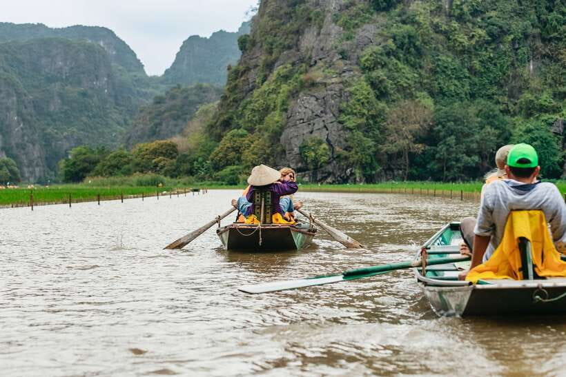 From Hanoi: Full-Day Ninh Binh Highlights Small Group Tour - From Hanoi’s Old Quarter to Ninh Bình: the smart one-day plan