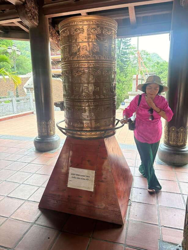 From Hanoi: Full-Day Perfume Pagoda Group Tour with Lunch - Perfume Pagoda feels like more than temples