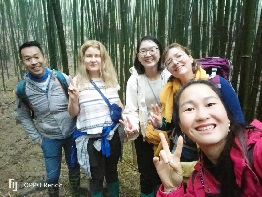 From Hanoi: Guided 2-Day Tour of Sa Pa with Lunch & Dinner - The overnight bus at 22:00: saving a day (and a little patience)