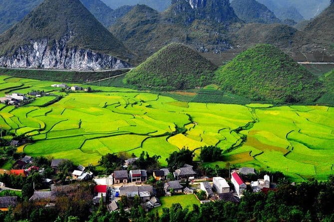 From Hanoi: Ha Giang Loop Tour 3 Nights 2 Days with Motorbike/Car - Pickup, transport, and the pace you should expect