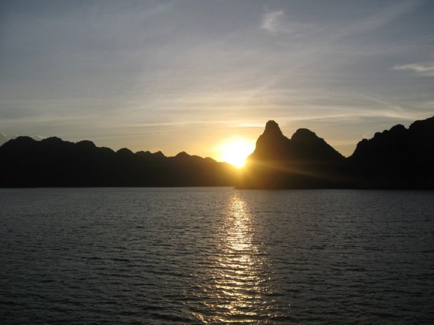 From Hanoi: Ha Long - Bai Tu Long Bay 2-Day 1-Night Cruise - Getting from the Hanoi Old Quarter to SunWorld Port is well handled