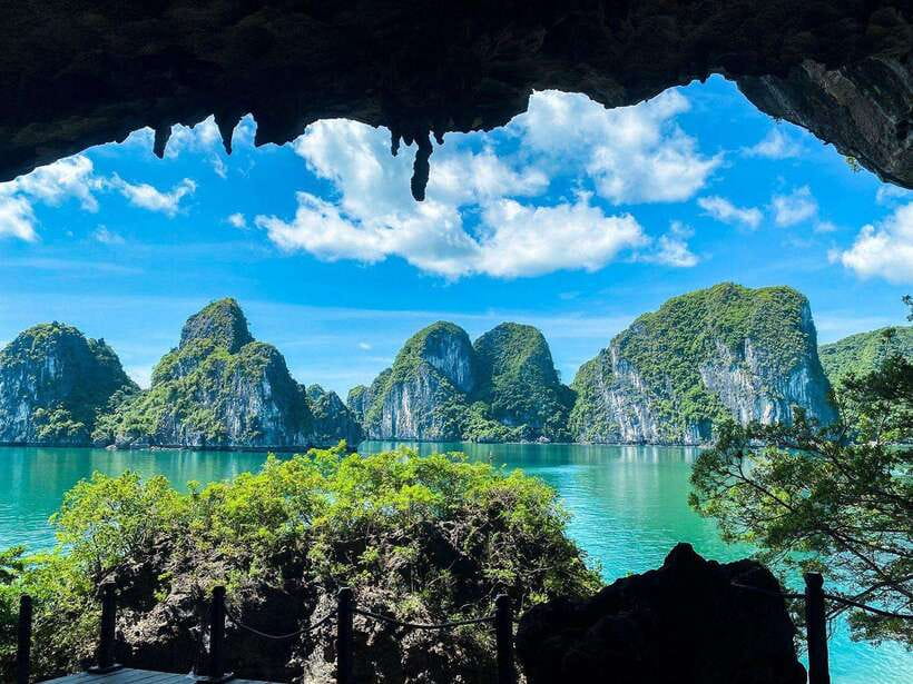 From Hanoi: Ha Long Bay 1 Day Tour With A Small Group - From Hanoi to Tuan Chau Port: the day starts with motion