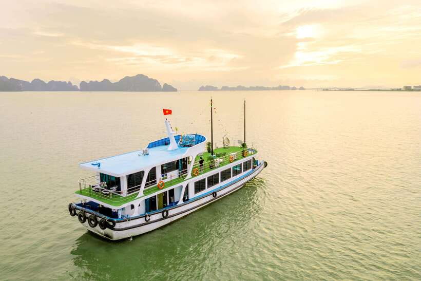 From Hanoi: Ha Long Bay 1 Day Tour With A Small Group - Elephant rocks and first views at Tuan Chau