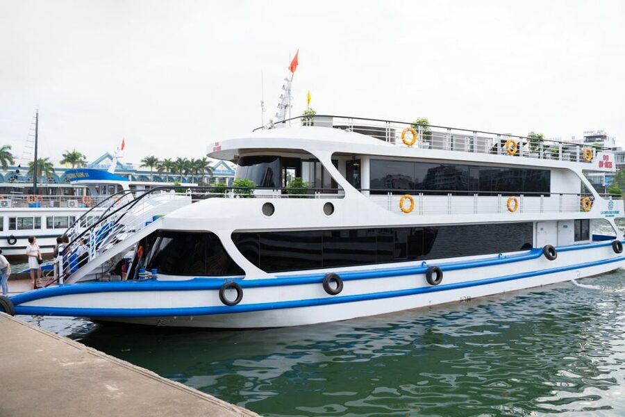 From Hanoi: Ha Long Bay Luxury Cruise Day Tour with Jacuzzi - Bo Hon Island and Sung Sot Cave: Big Cavern Energy