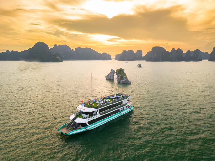 From Hanoi: Ha Long Bay Luxury Day Cruise with Food & Kayak - Cruising past the famous islets (and why it’s worth the boat time)