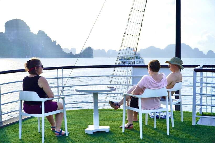 From Hanoi: Ha Long Bay Save-Cost Tours - Big & Small Groups - Lunch Onboard and the Vegetarian Option