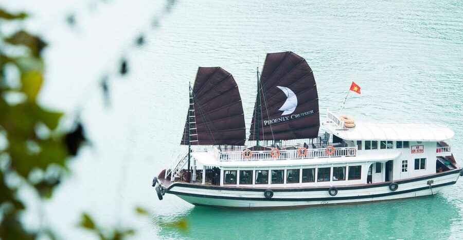 From Hanoi: Halong day trip, Route 2, 6hours, Small group - Leaving the harbor: islands, floating villages, and a better first impression