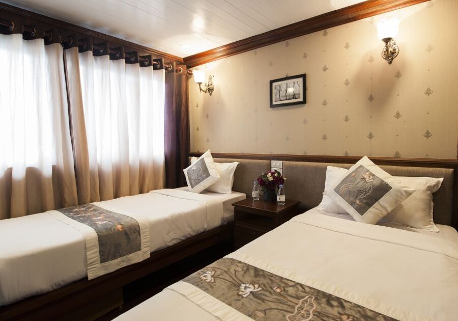 From Hanoi: Halong Explorer 3-Day Deluxe Cruise - Day 1: Luon Cave Kayaking and Titop Island’s Big-Picture Moment
