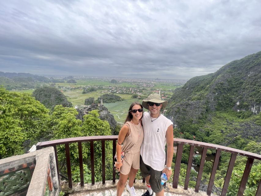 From Hanoi: Hoa Lu, Mua Cave and Tam Coc Full-Day Trip - Tam Coc by Sampan: Hang Ca, Hang Hai, Hang Ba on the Ngo Dong River