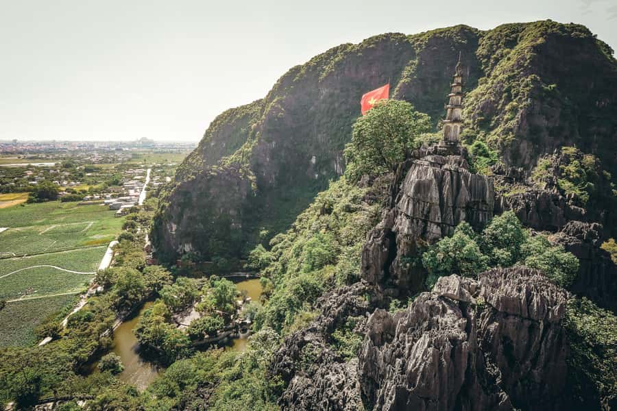 From Hanoi: Hoa Lu, Tam Coc, and Mua Cave Adventure Day Tour - From Hoàn Kiếm to Ninh Bình: the bus ride and what to watch for