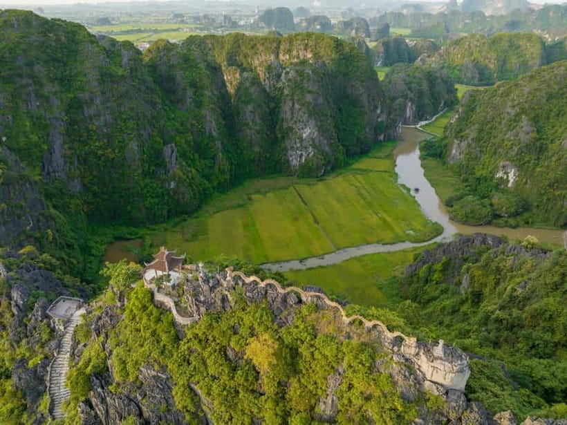 From Hanoi: Hoa Lu, Tam Coc, Mua Cave & Cycling in Ninh Binh - What to bring and how to dress (the shorts rule matters)