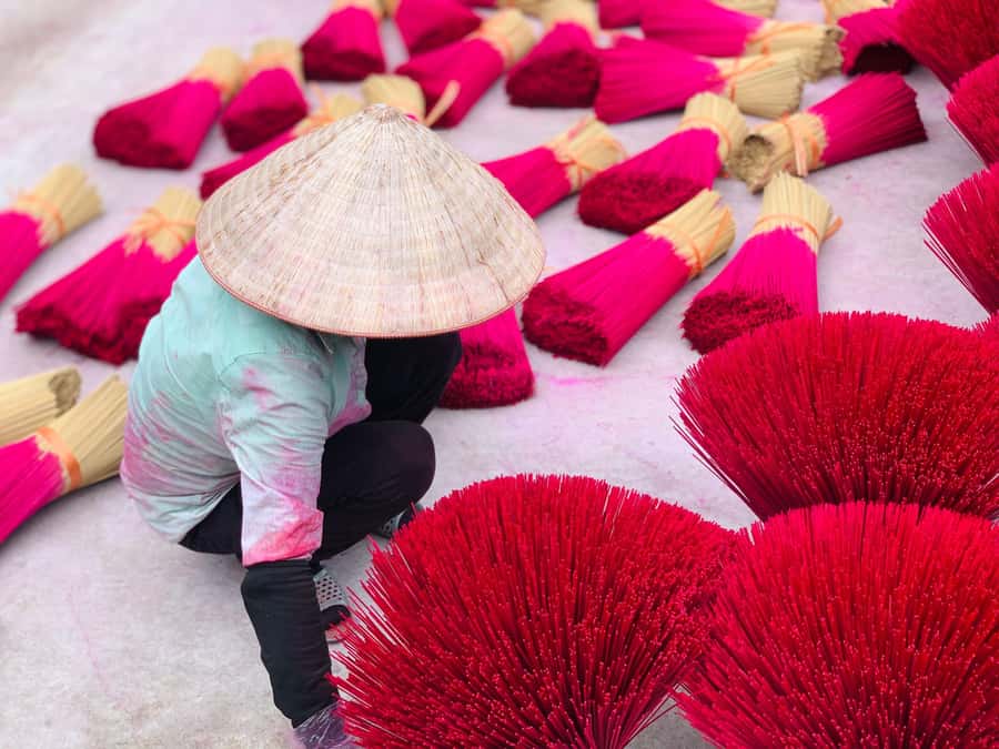 From Hanoi: Incense Village, Conical Hat and HaThai Art Tour - Logistics and Timing: Bus Rides, Group Size, and Train Street