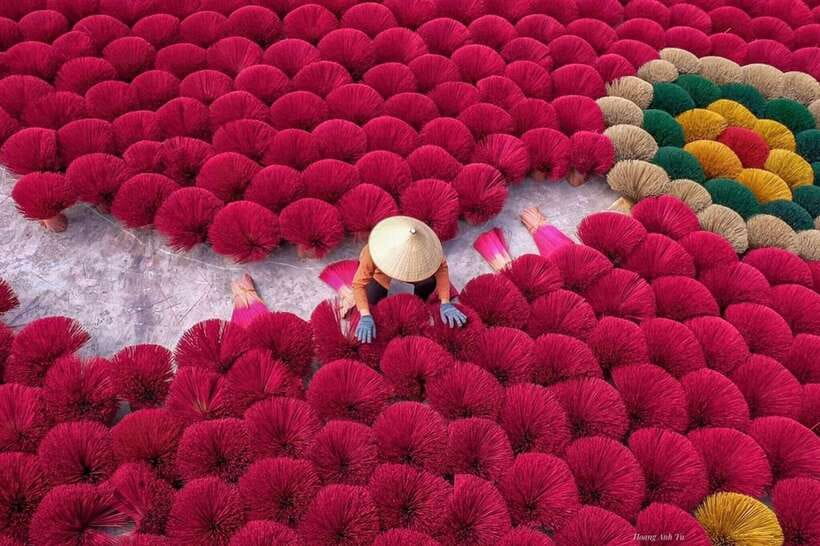 From Hanoi: Incense Village & Train Street Small Group Tour - Why Quang Phu Cau Incense Village Works So Well