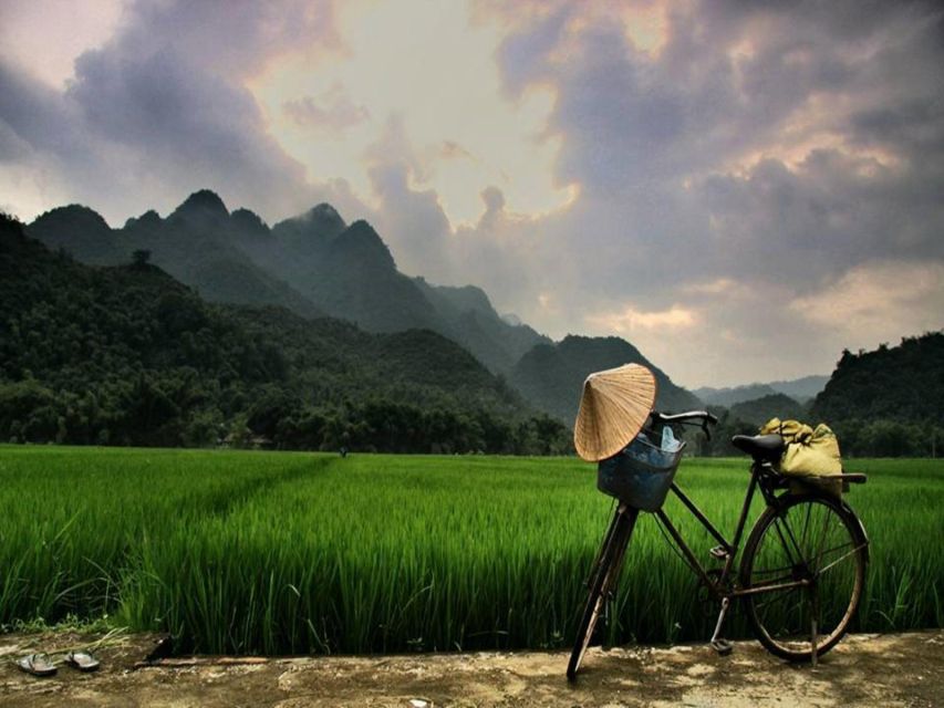 From Hanoi: Mai Chau Valley & Hill Tribes 2-Day Trek Tour - Hitting Mai Chau From Hanoi: Timing, Photo Stops, and First Views
