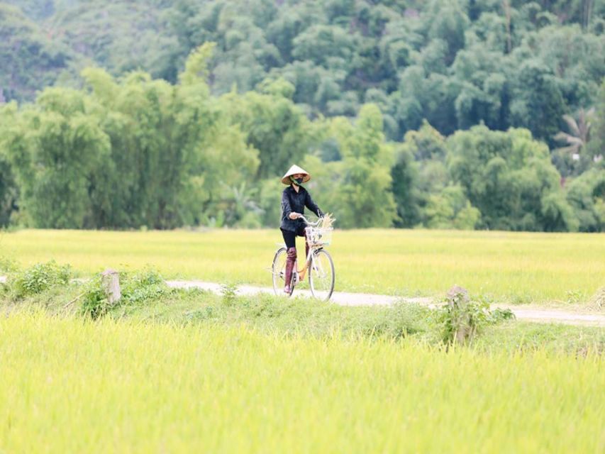 From Hanoi: Mai Chau Valley & Hill Tribes 2-Day Trek Tour - Day 2 Trek Route to Na Meo, Na Mo, and Xam Pa Rice Terraces