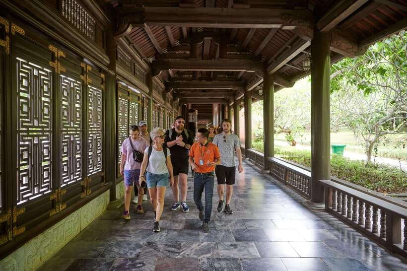 From Hanoi: Ninh Binh 1 Day, Bai Dinh-Trang An, Buffet Lunch - Trang An UNESCO boat ride: Sang, Tói, and Nau Ruou in one sequence