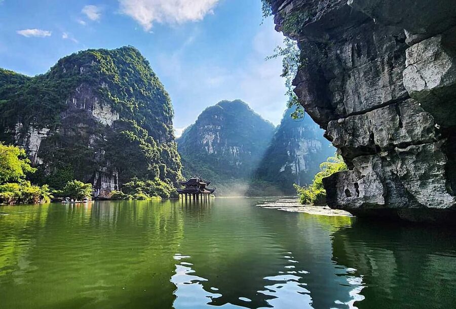 From Hanoi: Ninh Binh & Bai Dinh & Trang An & Mua Caves Tour - Hang Mua and the 500 Steps: Rice-Field Views and Sunset Timing