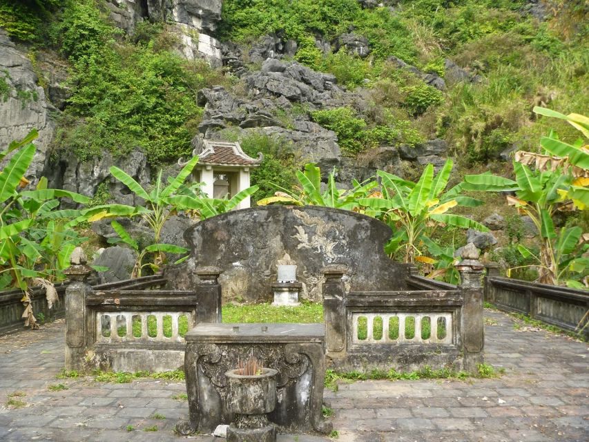 From Hanoi: Ninh Binh & Cuc Phuong National Park 2-Day Tour - Mua Cave’s 500 steps: the view you earn