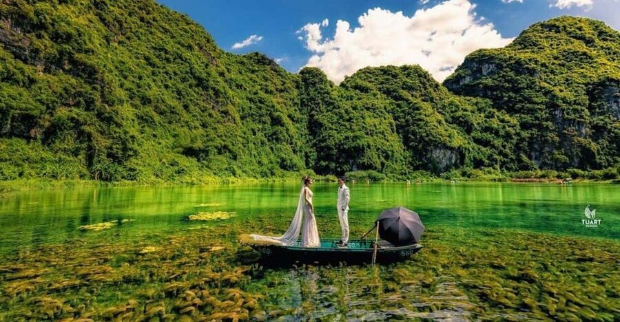 From Hanoi: Ninh Binh Hoa Lu or Bai Dinh, Trang An, Mua Cave - Thung Sen Lotus Area at Hang Mua: A Calm Walk Between Views