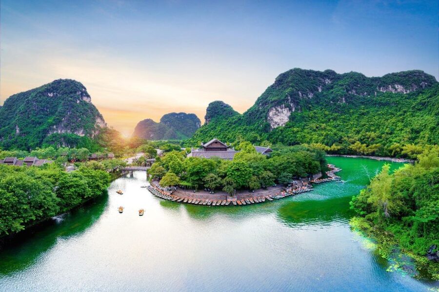 From Hanoi: Ninh Binh, Hoa Lu, Tam Coc, & Mua Cave Day-Trip - Cycling around villages: short, fun, and actually local