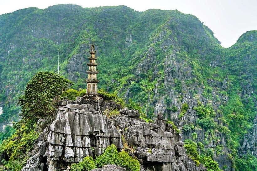 From Hanoi: Ninh Binh- Hoa Lu-Tam Coc- Mua Cave- Highlight - Tam Coc by Sampan: The Ha Long Bay on Land Moment