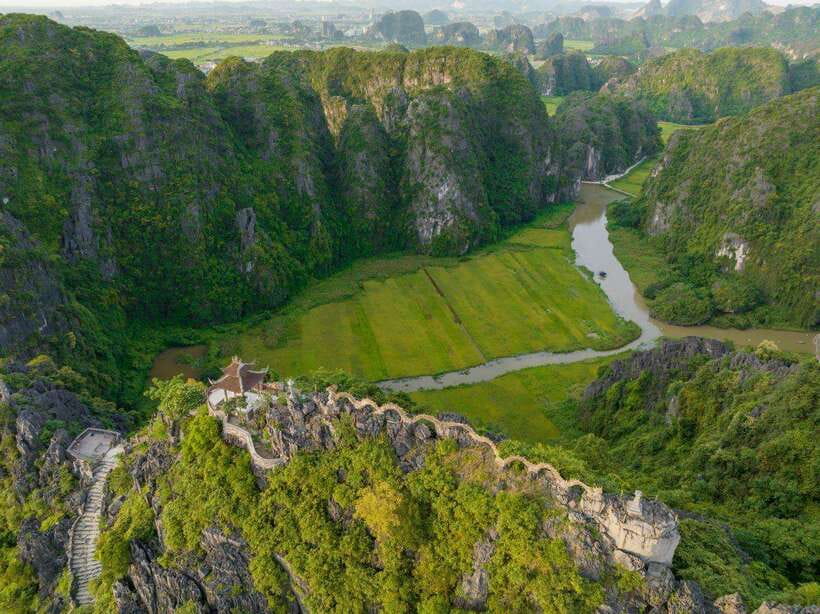 From Hanoi: Ninh Binh- Hoa Lu-Tam Coc- Mua Cave- Highlight - Mua Cave / Hang Mua: Almost 500 Steps for Panoramic Views