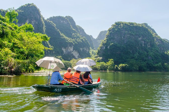 From Hanoi: Ninh Binh Tour Highlights - Transfer & Buffet Lunch - Hoa Lu Temples vs Bai Dinh Pagoda: Picking Your Style