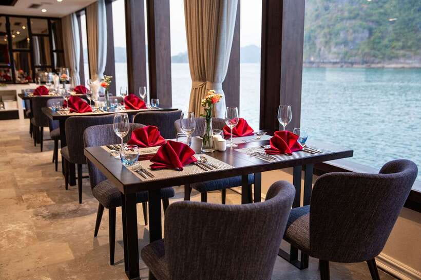 From Hanoi or Halong: Halong Bay Day Cruise - Cooking demonstration and the sunset party: fun without being a gimmick