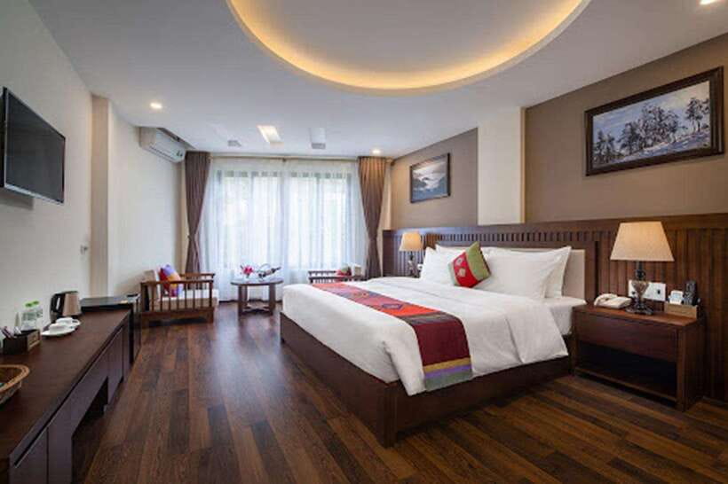 From Hanoi: Premium 2-Day Sapa Adventure with DCAR Limousine - Transport and timing: where the “premium” part shows up