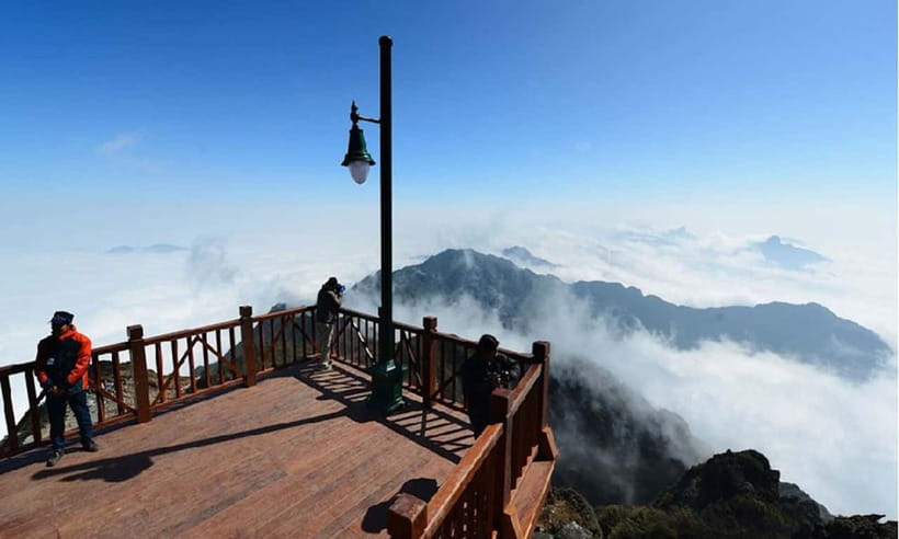 From Hanoi: Sapa Tour w Fansipan Peak 3 days 2 nights - Day two’s 17km trek: Lao Chai, Ta Van, and Giang Ta Chai in one flowing day