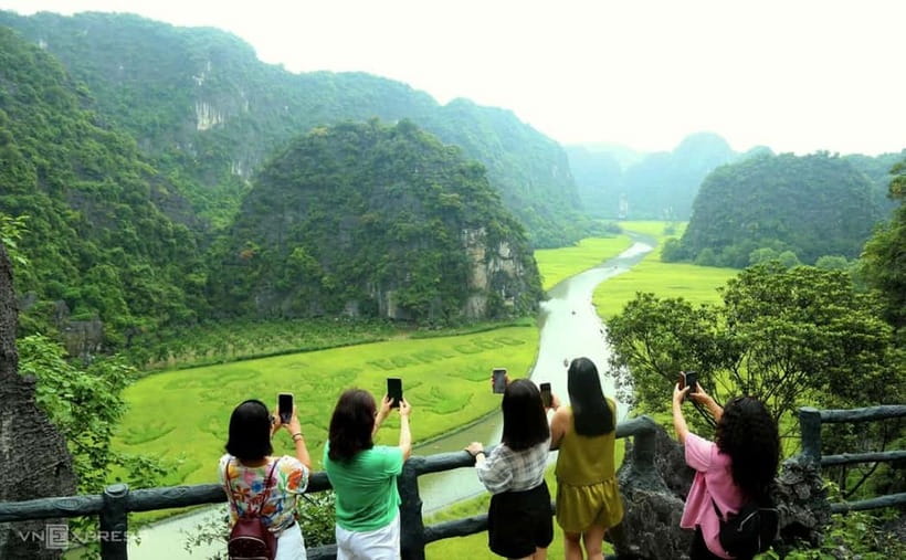 From Hanoi: Tam Coc Boat Trip and Hoa Lu & Mua Cave Tour - Should you book Nest Asia Travel’s Hoa Lu–Tam Coc–Mua Cave day trip?