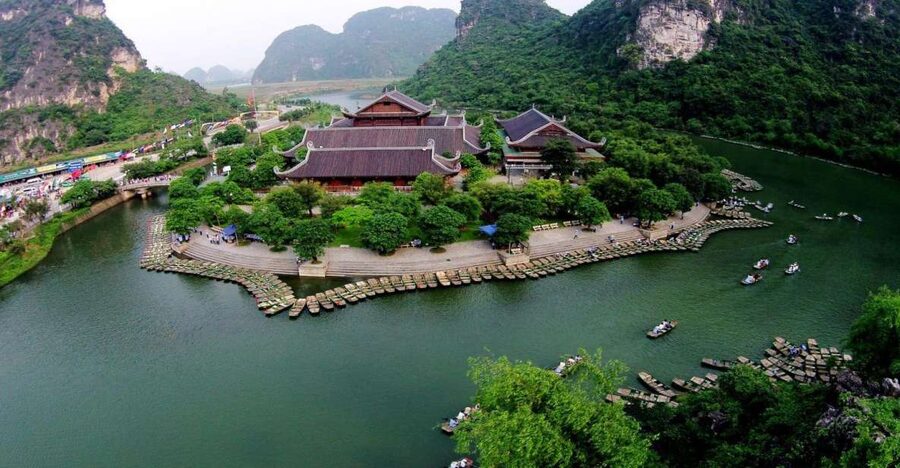 From Hanoi: Trang An & Bai Dinh Pagoda Full-Day Private Tour - Lunch Break in Ninh Binh: Goat Meat the Local Way