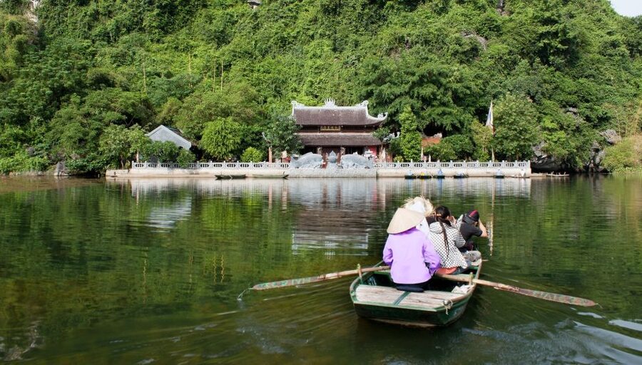 From Hanoi: Trang An & Bai Dinh Pagoda Full-Day Private Tour - Trang An UNESCO Caves: The 2–3 Hour Boat Trip You Plan the Day For