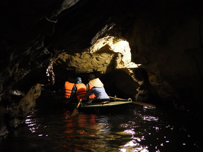 From Hanoi: Trang An & Bai Dinh Pagoda Full-Day Private Tour - Comfort, Footing, and What to Bring