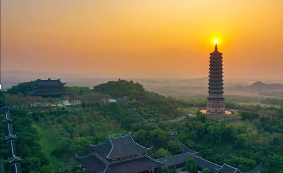 From Hanoi: Trang An Eco-tourism -Bai Dinh pagoda & Mua Cave - Lunch at the Retreat: Included Meal, Vegetarian Option, and Fuel for Steps
