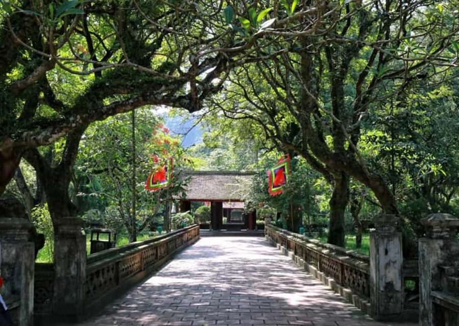 From Hanoi: Trang An eco-tourism - Hoa Lu ancient & Mua Cave - Lunch, timing, and how this schedule really plays out