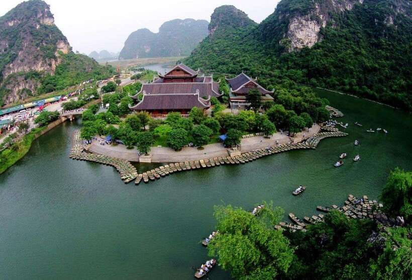 From Hanoi: Trang An eco-tourism - Hoa Lu ancient & Mua Cave - Hoa Lu: Vietnam’s old capital, not just a photo stop