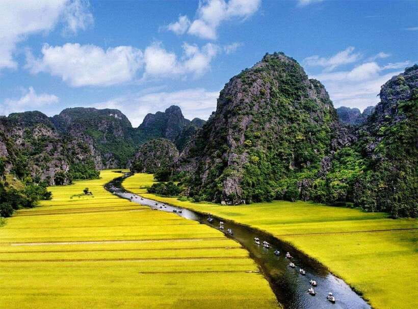 From Hanoi: Trang An, Hoa Lu & Mua Cave Full-Day Luxury Tour - Cycling Through Traditional Villages: A Break From the Sightseeing Conveyor
