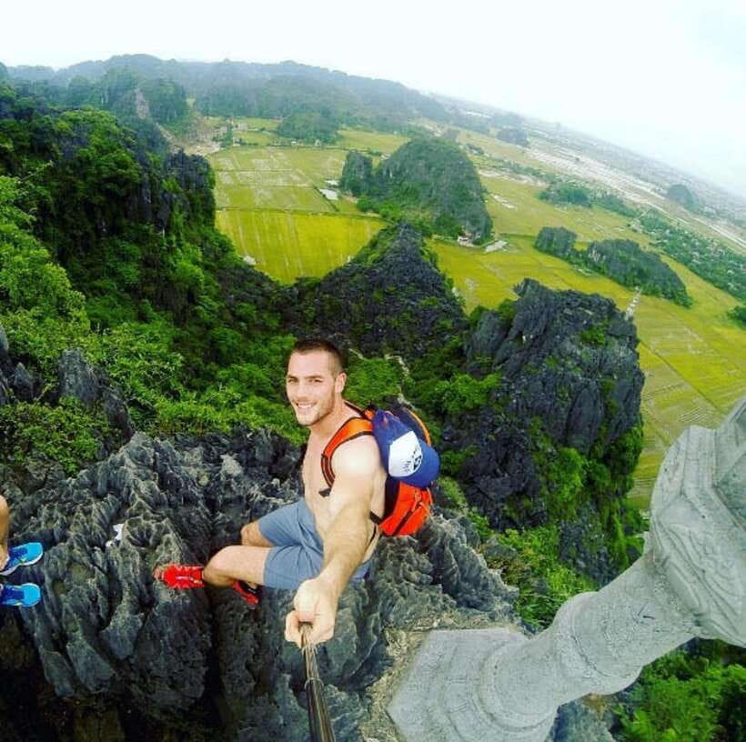 From Ninh Binh: Hoa Lu, Bai Dinh, Trang An, & Mua Cave Tour - Mua Cave Climb to Dragon Mountain: Where the Day Earns Its Ending