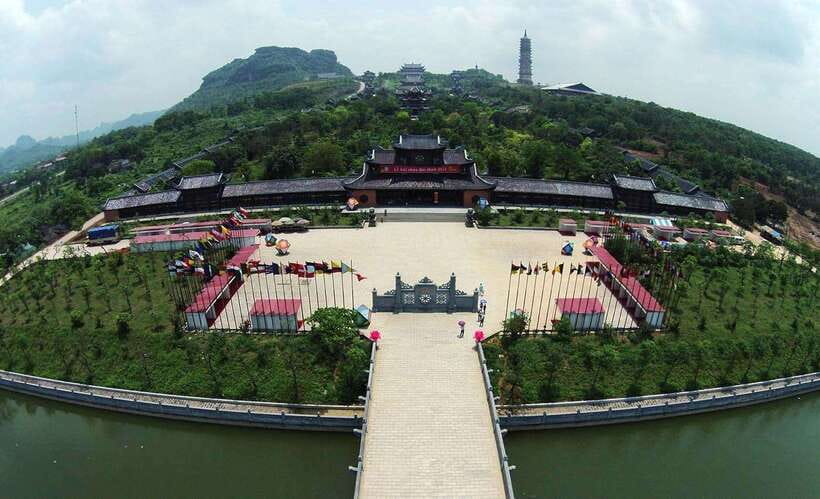 From Ninh Binh : Hoa Lu, Trang An, and Mua Cave Day Tour - Hoa Lu’s Ancient Kings and the Old Capital Grounds