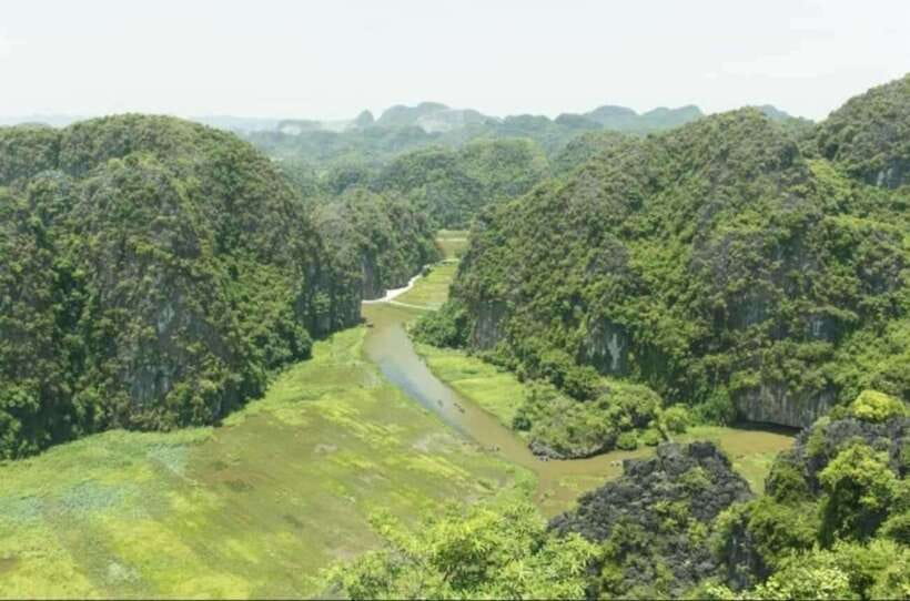 From Ninh Binh: Hoa Lu, Trang An and Mua Cave Full Day - Hoa Lu ancient capital: walking Vietnam’s early power center