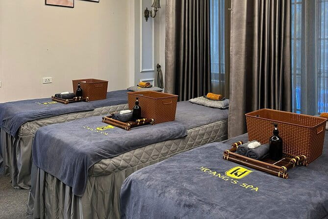 Full Body Combo with Aromatherapy or Deep Tissue treatment - Key highlights at a glance
