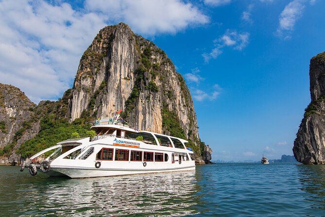 Full Day-All Inclusive: Halong Bay-Lan Ha Bay-Bai Tu Long Bay - Ti Top Island: One Hour of Big Views