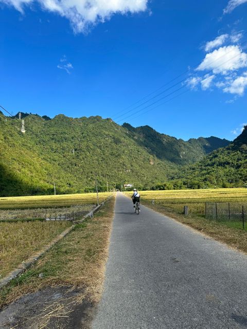Full-Day Cycling & Handcraft Workshop in Mai Chau Valley - Booking call: should you reserve this Mai Châu day?