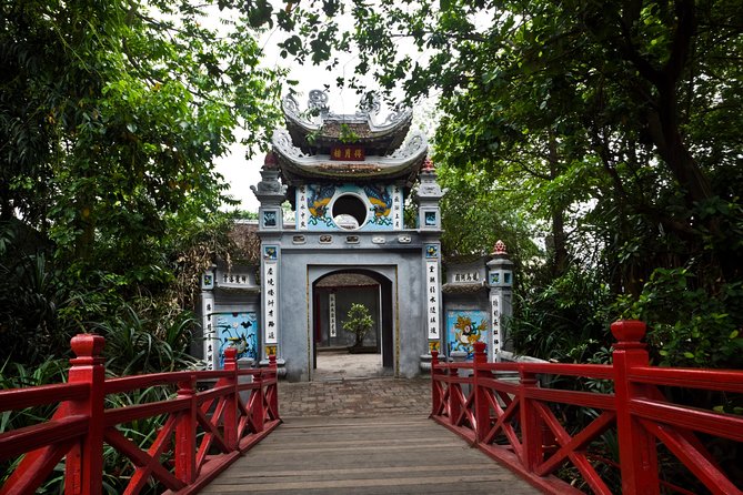Full-Day Explore Hanoi Capital - Vietnam’s Ethnic Culture Angle: Museum Timing and the Monday Women Museum Swap